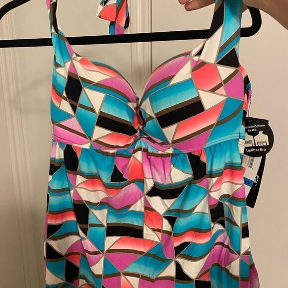 Coco Reef Abstract Geometric Pattern Halter Tankini - Picture 3 of 5